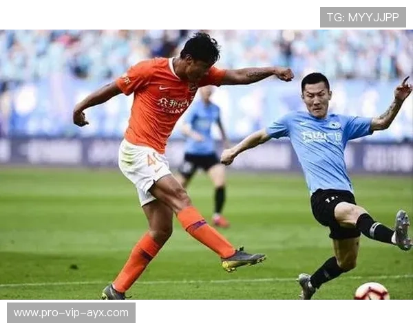 主帅临阵换人被指“自毁战术”，内部矛盾浮出水面